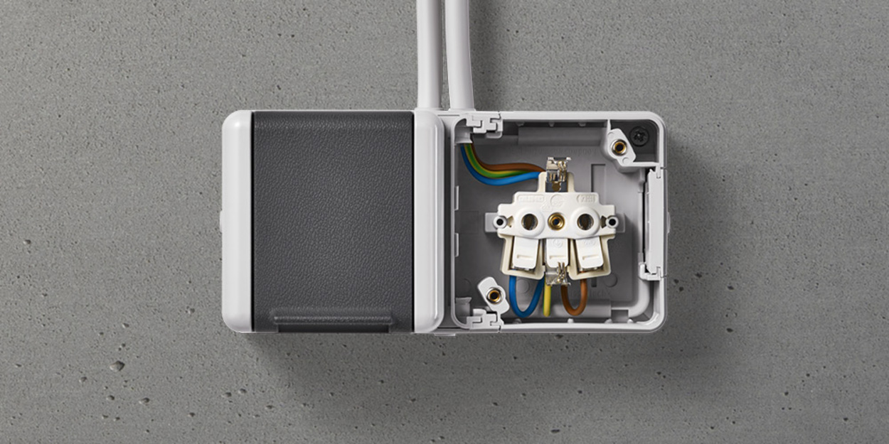 Doppelsteckdose mit Trennsteg bei Elektro Ruths Installationen GmbH in Mühltal